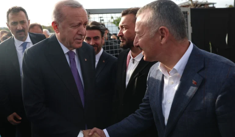 Baskan-Buyukakin-57-yil-sonraki-gures-kupasina-katildi-featured