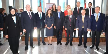 Baskan-Buyukakin-Fransada-Cumhuriyet-Resepsiyonuna-Katildi-featured