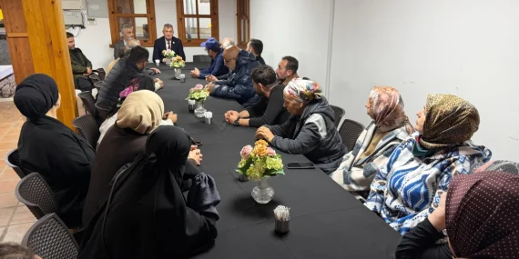 Başkan Sezer Tahliye Edilen Gölcüklü Vatandaşları Ziyaret Etti