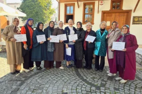 Baskan-Sezer-Tamga-Koleksiyonu-Emekcileriyle-Bir-Araya-Geldi-featured