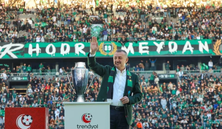 Buyukakin8217dan-Filenin-Sultanlari-ve-Kocaelispor8217a-tebrik-featured