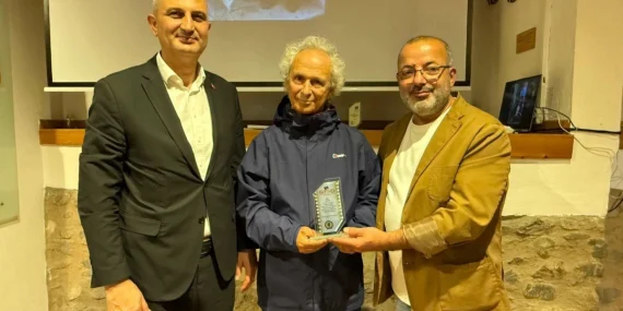 GFSD Sezonu Ali Öz’ün “Tarlabaşı” Sunumuyla Açtı