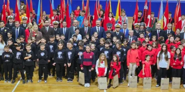 Golcuk-Cumhuriyet-Bayrami-Coskusunu-Torenlerle-Yasadi-featured