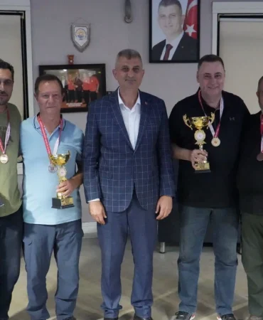 Golcuk-Zafer-Kupasi-bilardo-turnuvasinda-sampiyon-belirlendi-featured