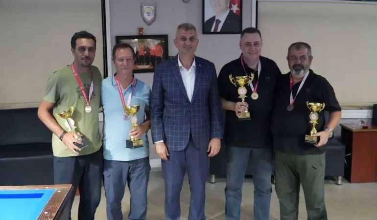 Golcuk-Zafer-Kupasi-bilardo-turnuvasinda-sampiyon-belirlendi-featured