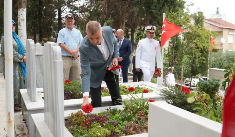 Golcuk8217te-30-Agustos8217ta-sehit-yakinlari-ve-gazilere-ziyaret-featured