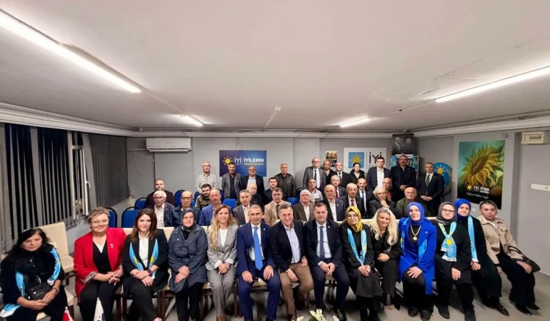 IYI-Parti-Golcuk-Ilce-Yonetimi-Yeni-Kadrosunu-Tanitti-featured