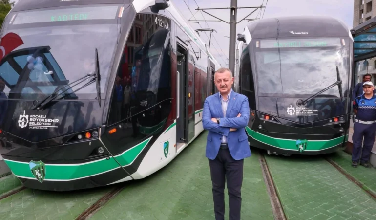 Kartepe-tramvay-hatti-acildi-Buyukakin-ilk-surusu-yapti-featured