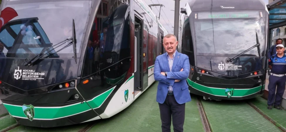 Kartepe-tramvay-hatti-acildi-Buyukakin-ilk-surusu-yapti-featured