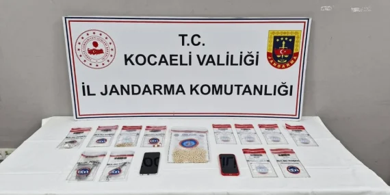 Kartepe ve Gölcük’te uyuşturucu operasyonu: 3 adrese baskın