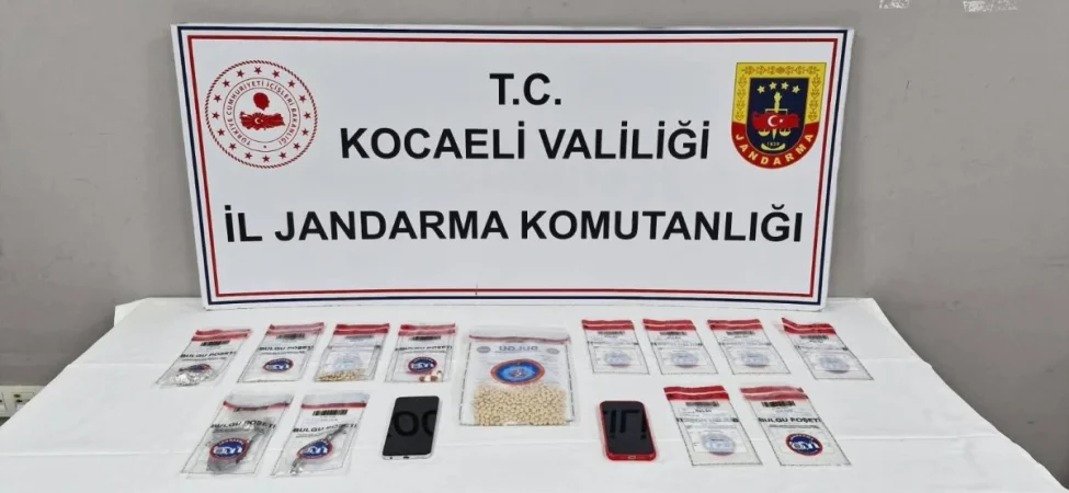 Kartepe-ve-Golcukte-uyusturucu-operasyonu-3-adrese-baskin-featured