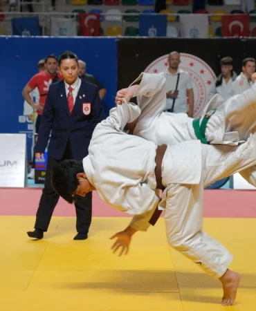 Kocaeli-Buyuksehir-Sporda-Kuresel-Basarilara-Destek-Oluyor-featured