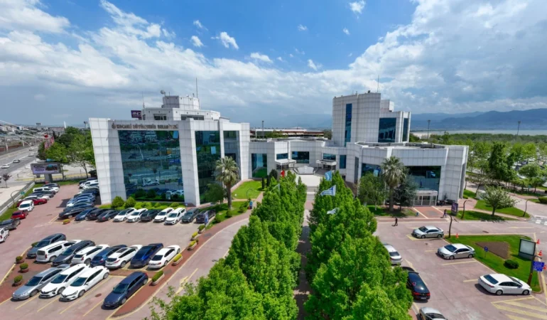Kocaeli-Buyuksehirden-20-Bin-Ogrenciye-80-Milyon-TL-Destek-featured