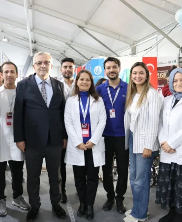 Kocaeli-Il-Saglik-Mudurlugu-Kitap-Fuarinda-Stant-Acti-featured