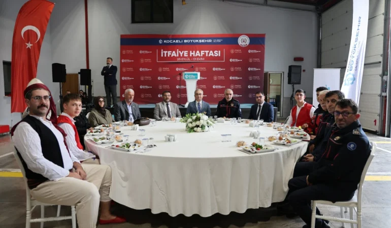 Kocaeli-Itfaiyesine-Yangin-Sonrasi-Duygusal-Tesekkur-featured