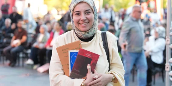 Kocaeli Kitap Fuarı’ndaki Müzayedede Rekor Teklifler