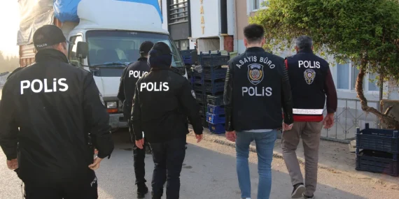 Kocaeli’de Dev Asayiş Operasyonu: 54 Firari Yakalandı