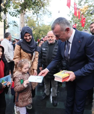Kocaelide-asirlik-cinarlar-16.-kez-kitap-acti-featured