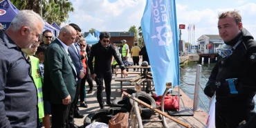 Korfezde-500-gonullu-denizden-ve-karadan-1-ton-atik-topladi-featured