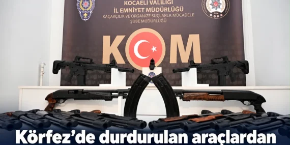 Körfez’de KOM ekipleri araçlarda 25 av tüfeği ele geçirdi