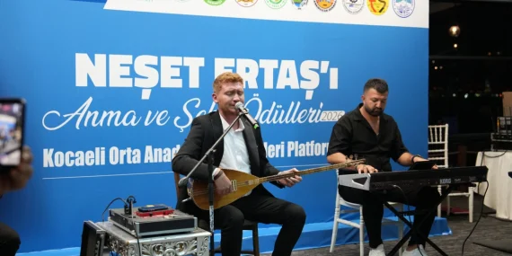 Neşet Ertaş Kocaeli’de Özel Bir Geceyle Anıldı