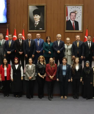Omer-Faruk-Yelkenci-Kocaeli-Ogretmen-Akademilerini-Acti-featured