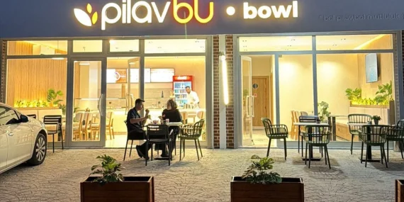 PilavBu Başiskele’de Soslu Tavuk Pilav Menüsü Sunuyor