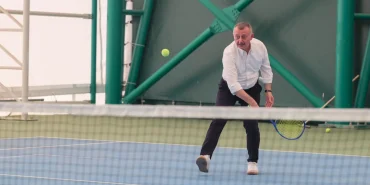 Tahir-Buyukakin-Izmit-Tenis-Spor-Merkezini-Gezdi-featured