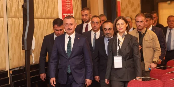 Tahir Büyükakın TBB Seçim Salonuna İlk Ulaşan Aday Oldu