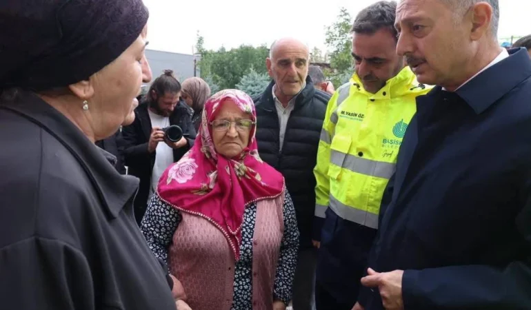 Tahir-Buyukakin-sel-bolgelerinde-incelemelerde-bulundu-featured