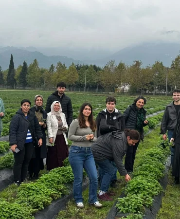 Uskudar-Universitesi-Ogrencileri-TABIP-Sahasini-Inceledi-featured