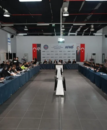 Vali-Aktas-Kocaelide-Hasar-Tespit-Calismalari-Suruyor-featured