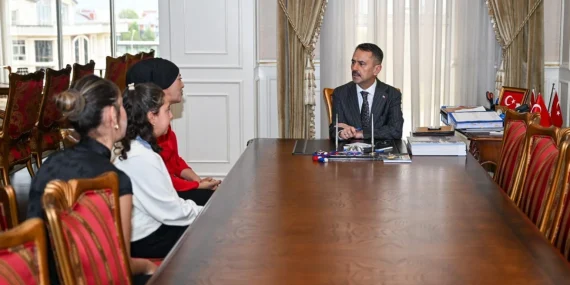 Vali İlhami Aktaş Kocaeli sakinlerinin sorunlarını dinledi