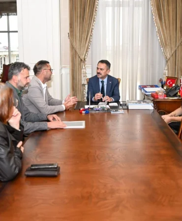 Vali-Ilhami-Aktas-Kocaelide-vatandaslari-dinledi-featured