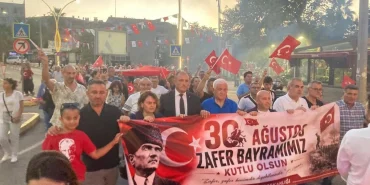 Yeni-Parti-Degirmendere8217de-Zafer-Yuruyusu-Duzenledi-featured